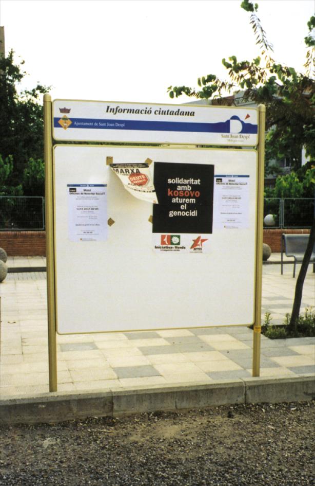 Mobiliario Urbano |  Carteles para publicidad institucional 