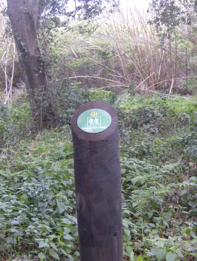 Seales Rurales |  Palos de seguimiento 